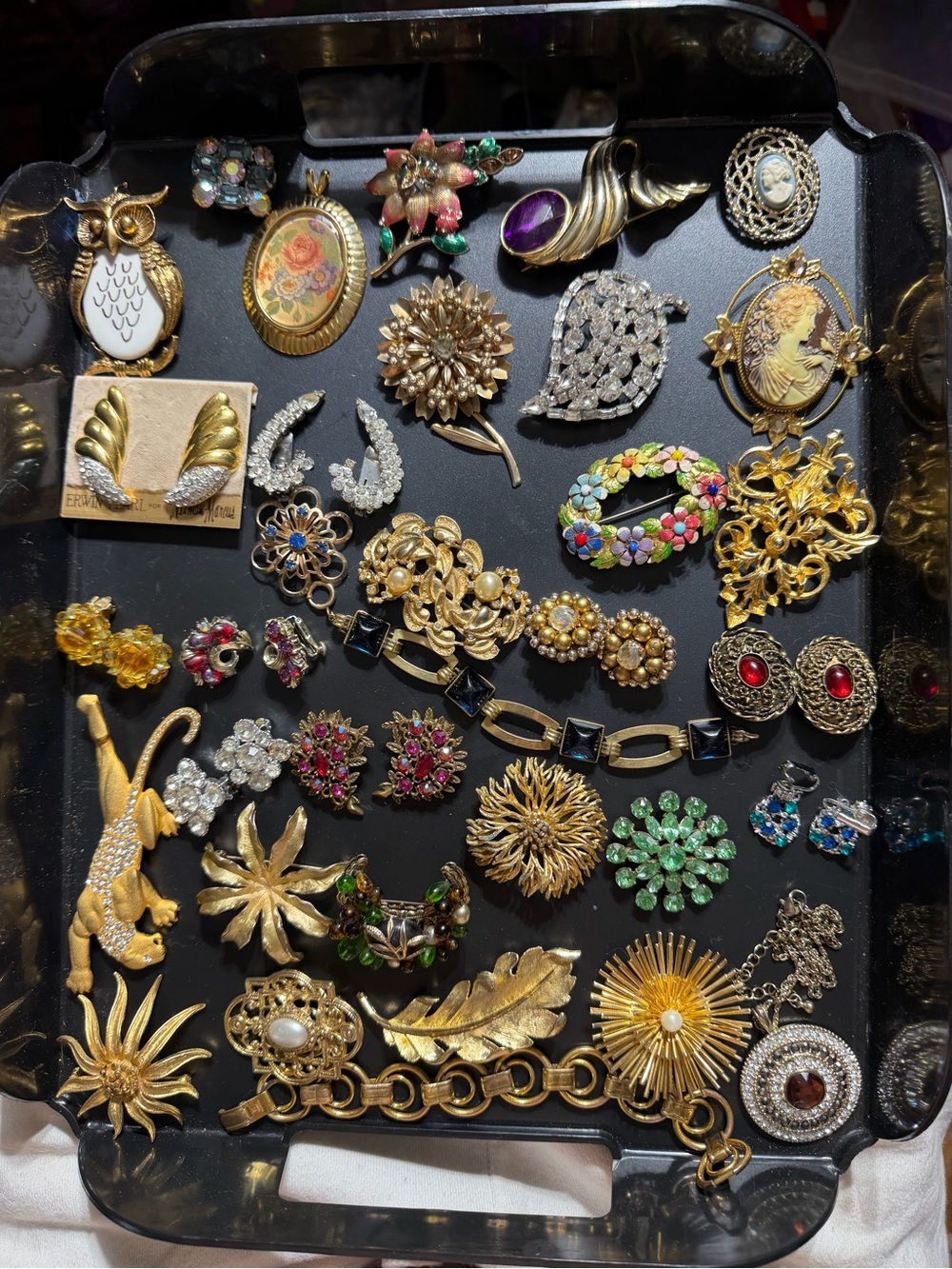WONDERS FOUND-VINTAGE JEWELRY FOR A POSHMARK SHOW AT 8PM ET